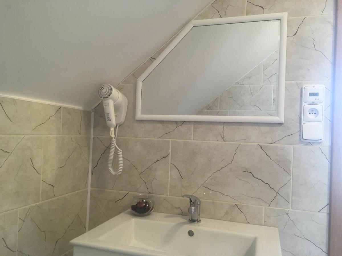 Ubytování Pod Mezu Hlohovec Exterior foto