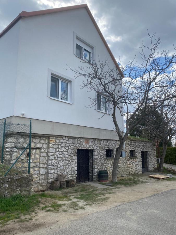 Ubytování Pod Mezu Hlohovec Exterior foto